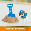 Rubble & Crew, Charger & Wheeler veikėjų figūrėlės su Kinetic Build-It smėliu ir 2 statybiniais įrankiais, PAW Patrol žaislai vaikams nuo 3 metų