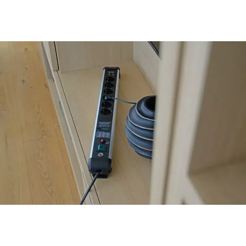 Prailginimo laidas su apsauga nuo viršįtampių Brennenstuhl Premium-Protect-Line 1391010610 3 m 6 AC kištukinių lizdų, 2 USB, juodas sidabrinis