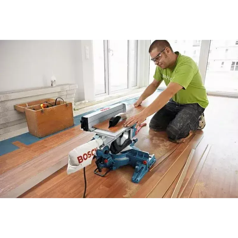 Bosch GTM 12 JL + GTA 2600 kampinis pjūklas 3800 aps./min. 1800 W