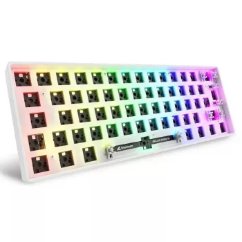 Kompaktiška 60% laida klaviatūra Sharkoon SKILLER SGK50 S4 — QWERTY vokiškas išdėstymas, RGB foninis apšvietimas, USB, 1,5 m laidas, balta