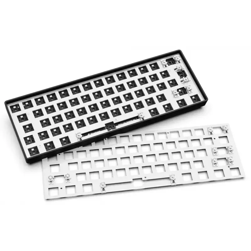 Mechaninė kompaktiška 60% klaviatūra Sharkoon SKILLER SGK50 S4 — Laidinė USB, QWERTY vokiškas išdėstymas, RGB foninis apšvietimas, 1,5 m laidas, juoda