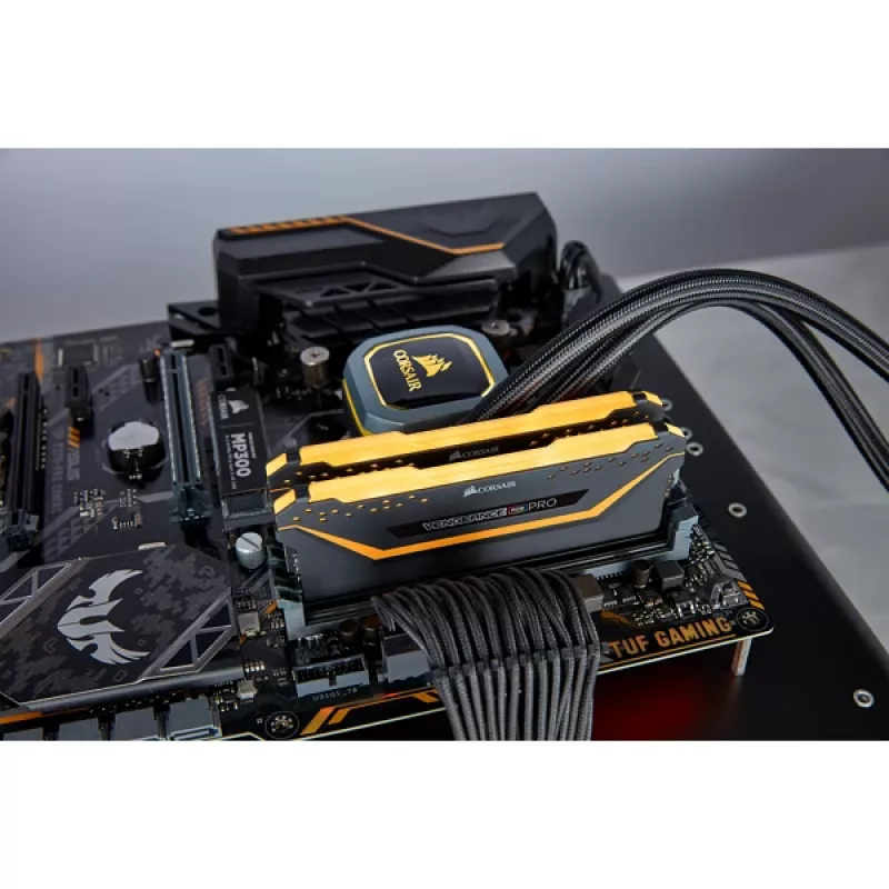 CORSAIR VENGEANCE RGB PRO 16GB (2x8GB) DDR4 3200MHz CL16 atminties rinkinys - Juoda (atidaryta pakuotė)