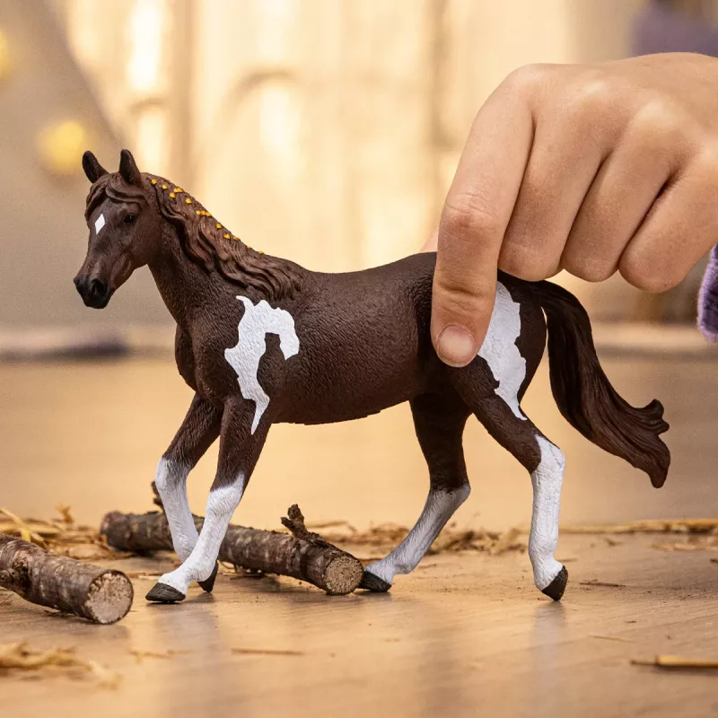 schleich HORSE CLUB Paint Horse Mare arklienė