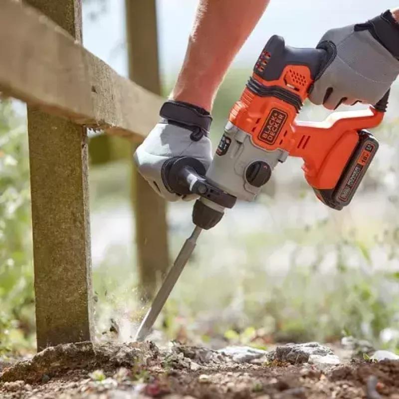 Gręžtuvas Black & Decker BCD900E2K-QW 1880 RPM SDS Plus, 2.5 Ah akumuliatorius