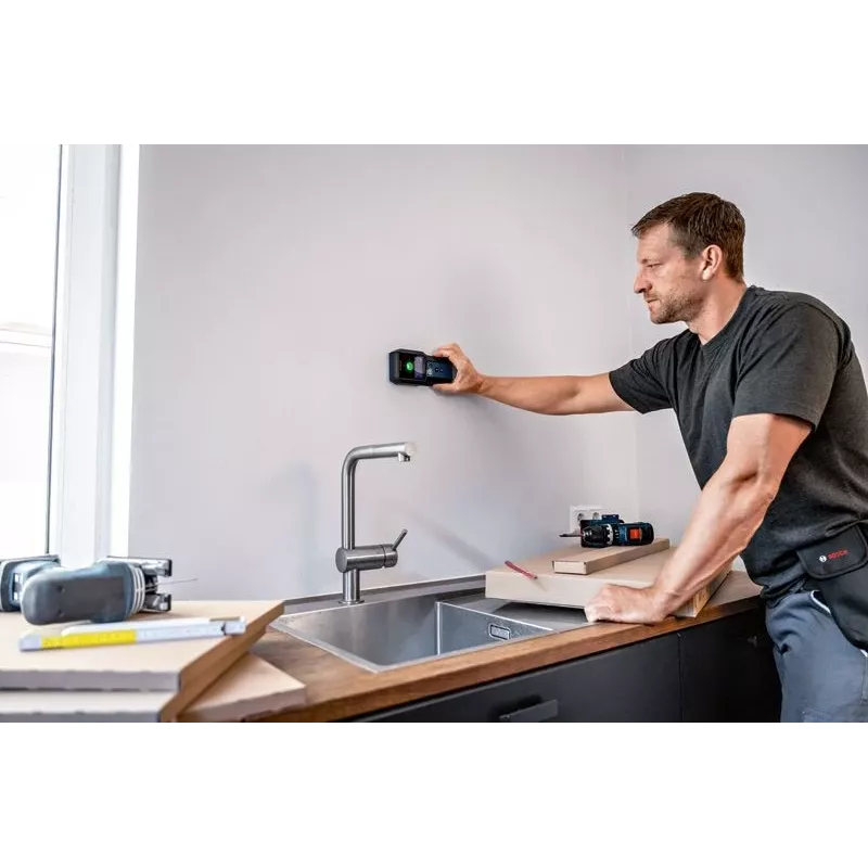 Bosch GMS 120-27 profesionalus daugiafunkcis detektorius gyvų kabelių, metalo, spalvotųjų metalų, medienos aptikimui