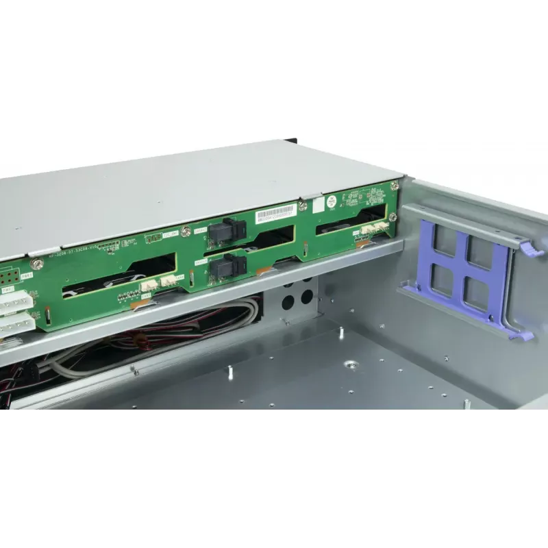 Server Rack Korpusas INTER-TECH IPC 4U-4708 — 4U, Juodas, ATX/PS2 maitinimo šaltiniui, 4x priekiniai 80mm, 2x galiniai 80mm, 2.5/3.5 colio HDD