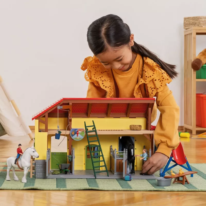 schleich FARM WORLD Arklidė su ūkiu