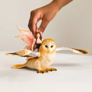 schleich BAYALA Fairy in Flight on Glam-Owl – skraidanti fėja su pelėda, 5+ metų, Saulės Elfai, Vienaragiai ir Fėjos, įvairiaspalvis, plastikas
