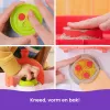 Kinetic Sand SquishPizza kylanti picos krosnelė, kūrybinis rinkinys, 1 svaras smėlio, 5 įrankiai, vaikų žaislas