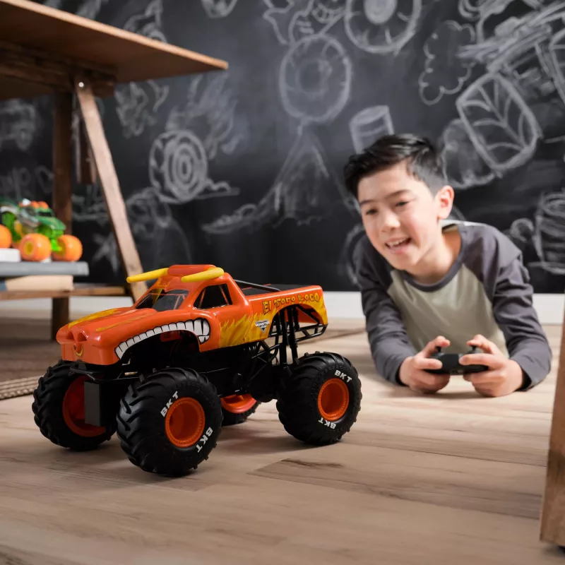 Monster Jam El Toro Loco RC Monster Truck su dūmų efektu, 1:15 skalė, žaislas vaikams nuo 3 metų