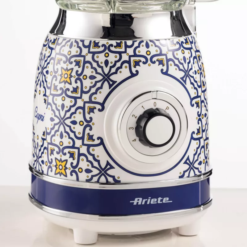 Ariete 583 Capri blenderis su 1,5 l stikliniu indu, 4 nerūdijančio plieno peiliais, 4 greičiais + pulsas, 1000 W