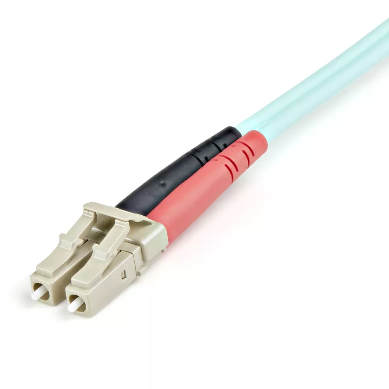 StarTech.com 1m (3ft) LC/UPC į LC/UPC OM3 daugiamodis šviesolaidinis kabelis, pilnas dupleksas 50/125µm, 100G, maži įterpimo nuostoliai, LSZH šviesolaidinis trumpiklis
