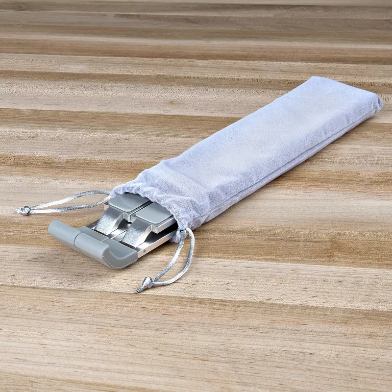StarTech.com Sulankstomas nešiojamojo kompiuterio stovas, reguliuojamo aukščio ergonomiškas stovas, ventiliuojamas aliumininis rėmas, laikantis 10 kg, reguliuojamas pasvirimas, sulankstomas dizainas
