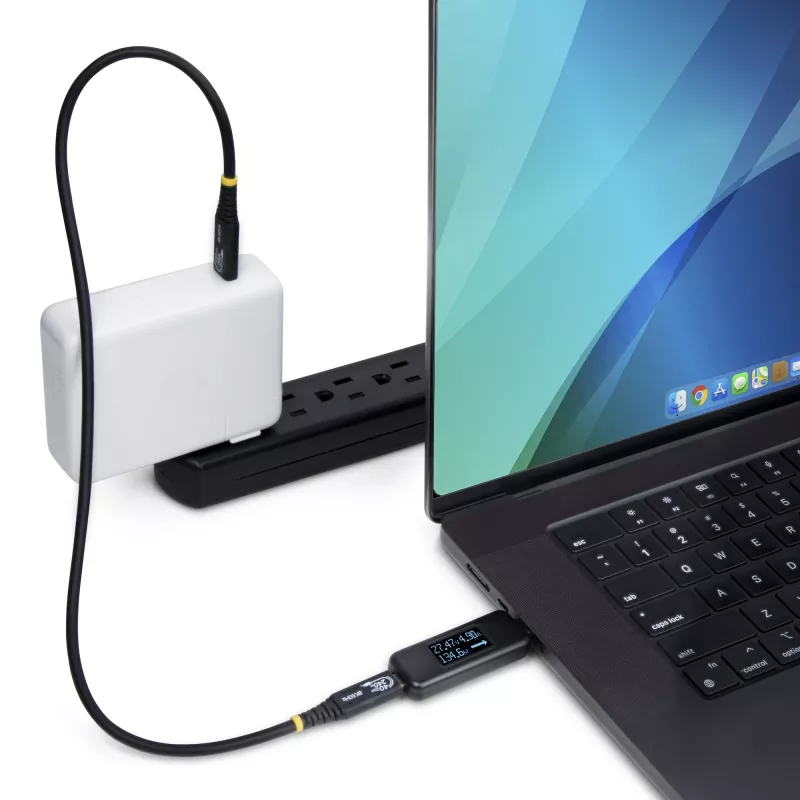 StarTech.com USB-C galios testeris, skaitmeninis multimetras, dvipusis įtampos ir srovės matuoklis, iki 240W PD EPR, nešiojamas USB-C kabelio ir prievado galios matuoklis