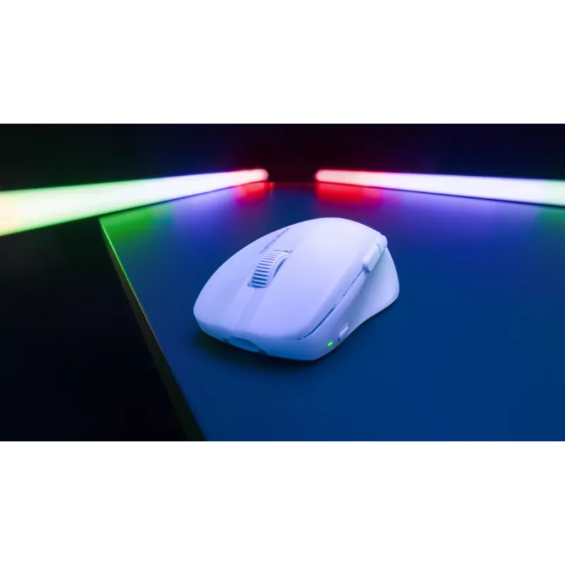 Turtle Beach Pure Air White – itin lengva belaidė ergonominė žaidimų pelė su RGB apšvietimu, 26K DPI optiniu jutikliu, 125 h baterija