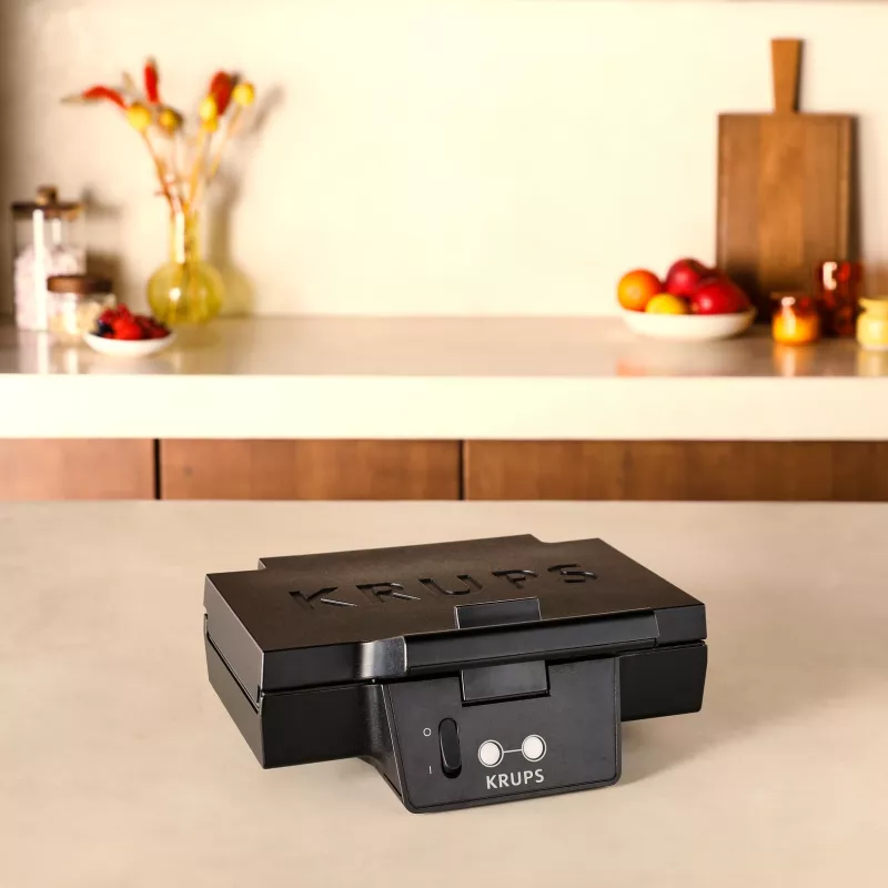Krups FDK Iconic FDK462 sumuštinių keptuvė 850 W juoda