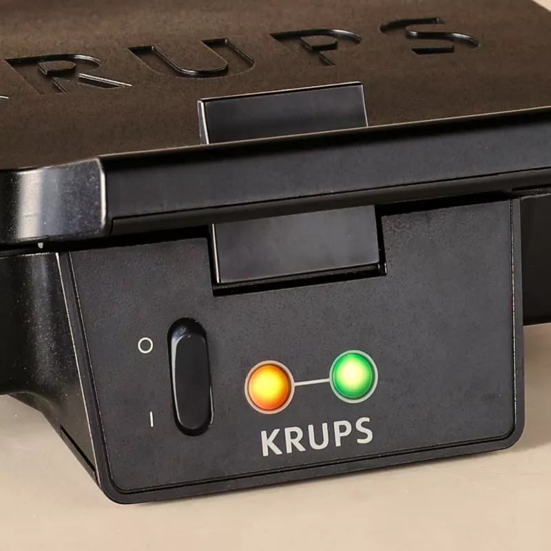 Krups FDK Iconic FDK462 sumuštinių keptuvė 850 W juoda