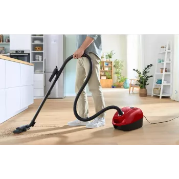 Bosch Serie 4 BGD38RD1H būgninis dulkių siurblys, 600 W, 4 L dulkių maišas, sausas valymas, raudonas