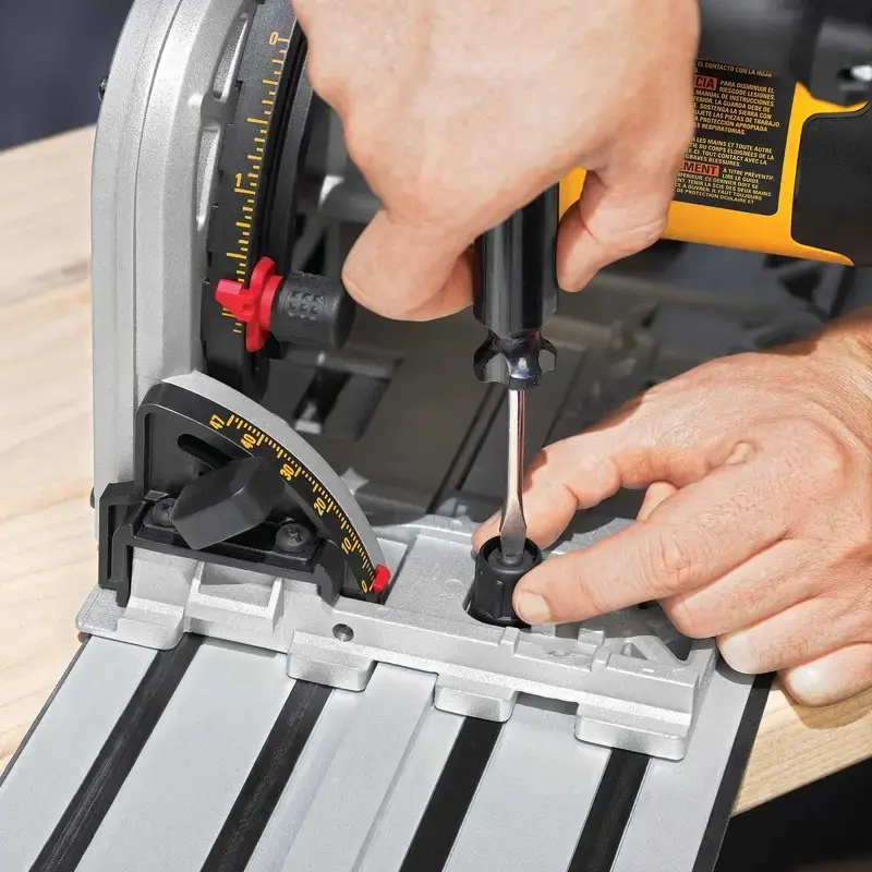 Diskinis pjūklas DeWALT DWS520KTR-QS 16,5 cm 4000 aps./min. 1300 W