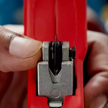 Vamzdžių pjovimo įrankis Knipex 90 31 03 BK, tinka variui, žalvariui, plienui