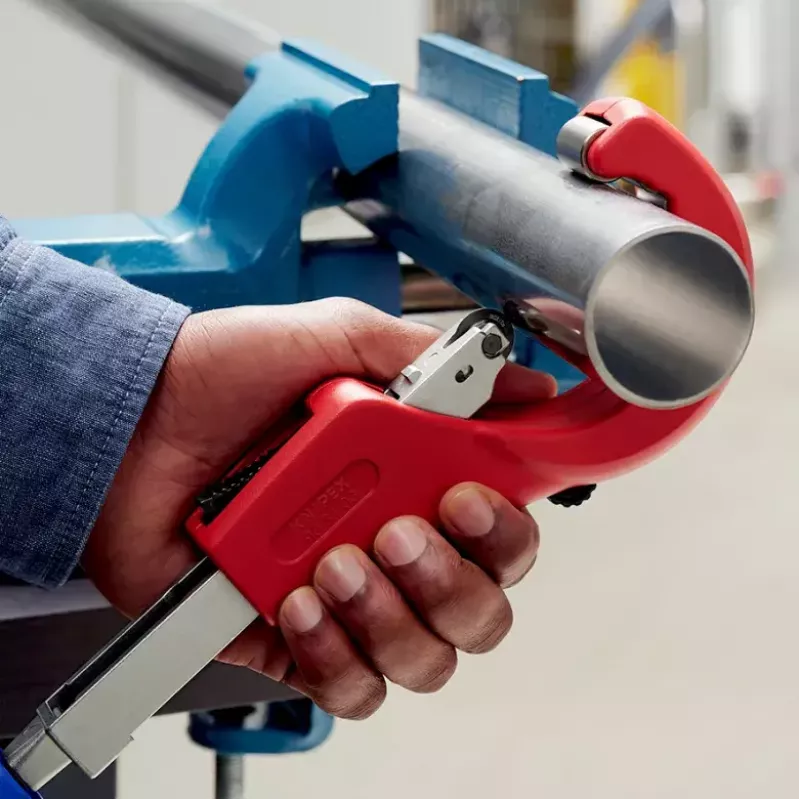 Vamzdžių pjovimo įrankis Knipex 90 31 03 BK, tinka variui, žalvariui, plienui