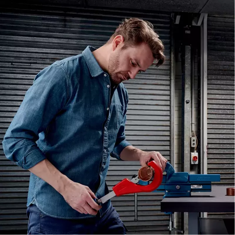 Vamzdžių pjovimo įrankis Knipex 90 31 03 BK, tinka variui, žalvariui, plienui