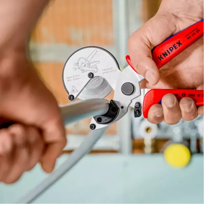 Vamzdžių žirklės Knipex 90 25 25, aliuminio, juodos/mėlynos/raudonos, 210 mm