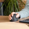 R-Go HE Break juoda belaidė Bluetooth vertikali pelė dešiniarankiams, S dydžio