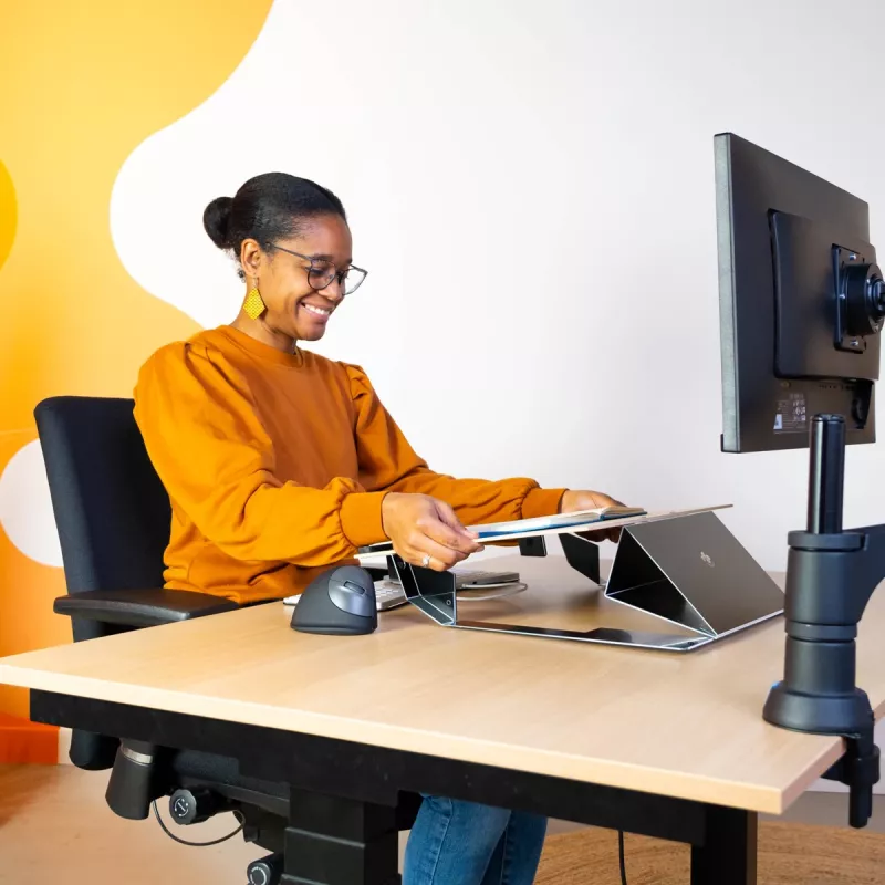 R-Go Tools dokumentų laikiklis R-Go Read2Write, tinkamas skaitymui ir rašymui, ergonomiškas, su minkšta putplasčio riešo atrama, matinis akrilas
