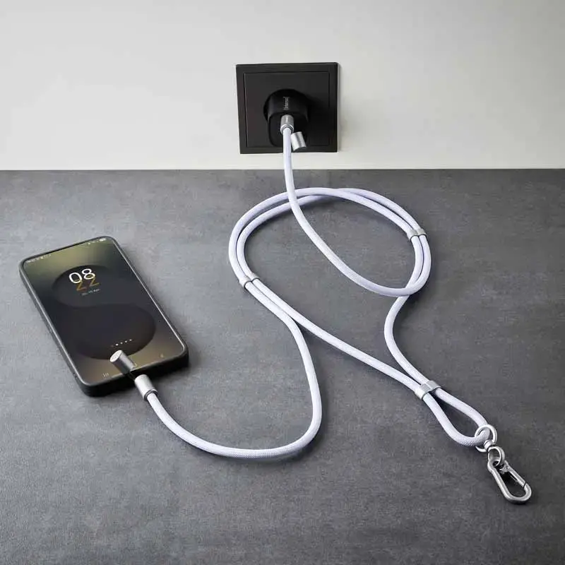 Intenso USB-C įkrovimo laidinis telefoninis pakabukas 60W greitas įkrovimas, reguliuojamas ilgis 1,65m nailonas violetinis