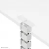 Kabelių dangtelis Neomounts ADS06-133WH magnetinis baltas, montuojamas varžtais prie sėdėjimo-stovėjimo stalų rėmų