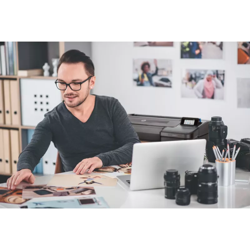 HP DesignJet Z9+dr 44 colių PostScript spausdintuvas su vertikaliu pjaustytuvu