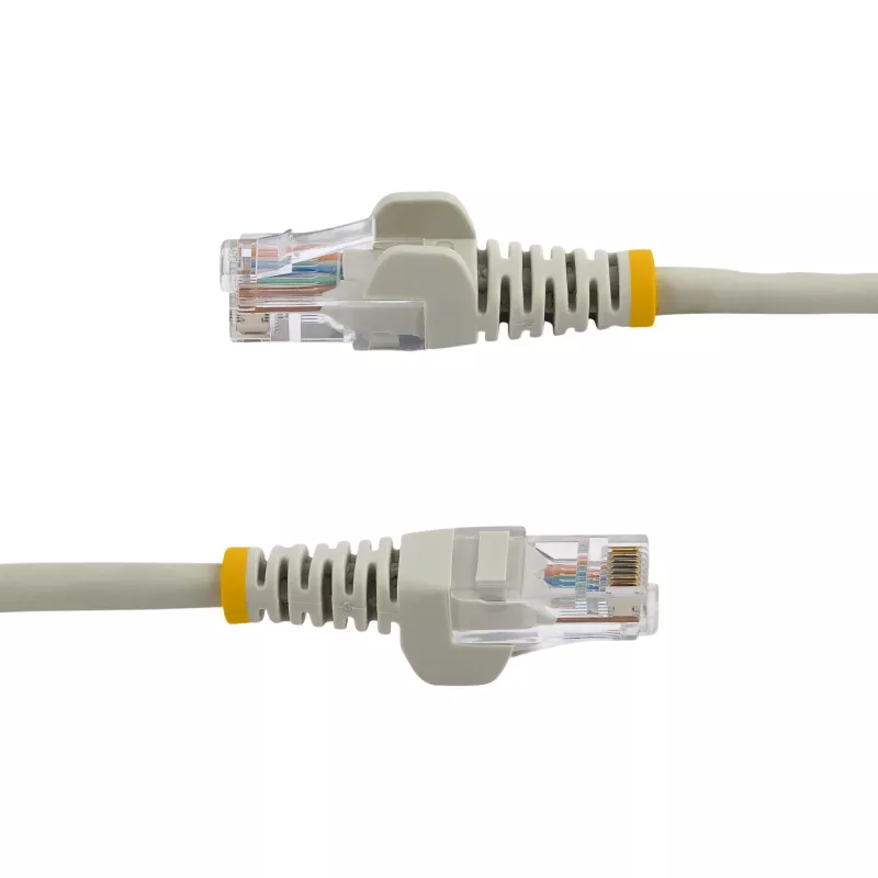 StarTech.com Cat5e jungiamasis kabelis su apsaugotais RJ45 kištukais - 2 m, pilka