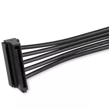 StarTech.com 4x SATA maitinimo šakotuvas, SATA 15 kontaktų, 4 x SATA, 0.4 m, Kištukas, Lizdas, Juoda