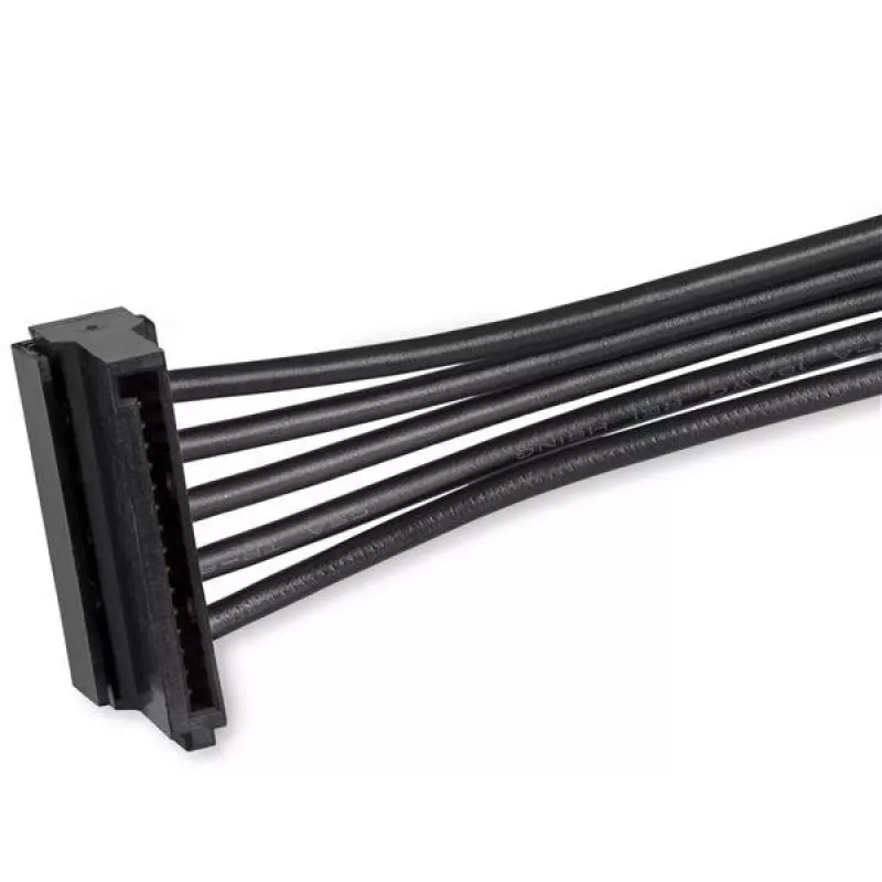 StarTech.com 4x SATA maitinimo šakotuvas, SATA 15 kontaktų, 4 x SATA, 0.4 m, Kištukas, Lizdas, Juoda