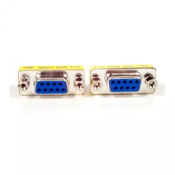 StarTech.com Slimline DB9 lyties keitiklis - F/F, 2x DB9 moteriška jungtis
