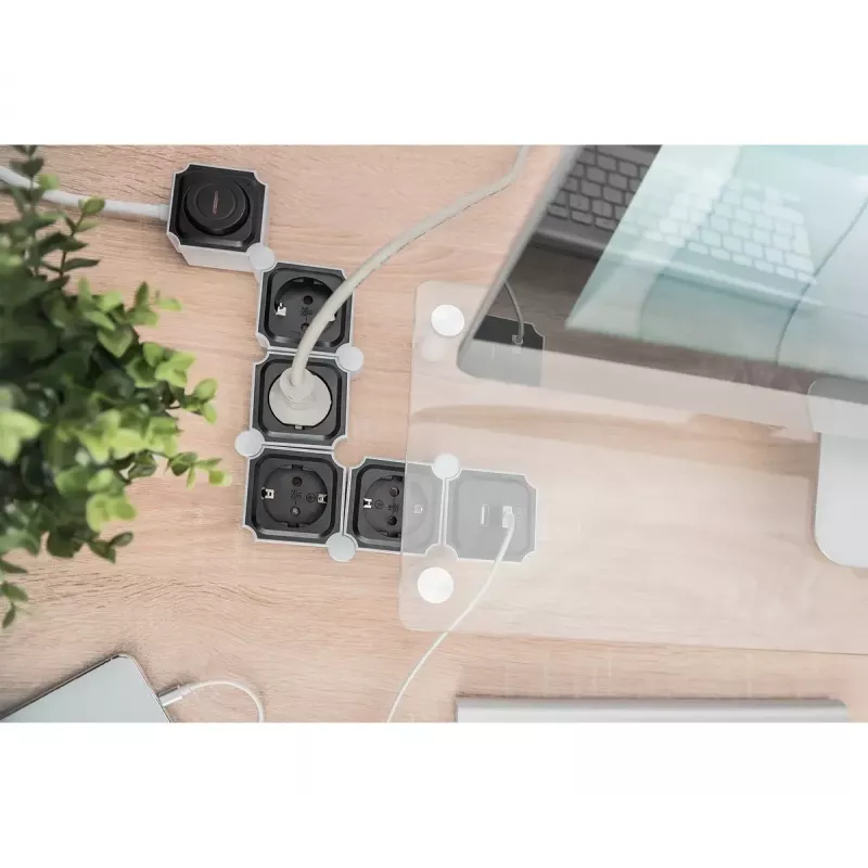 Digitus Flexible 4-ių lizdų ilgintuvas su 2 USB prievadais ir jungikliu