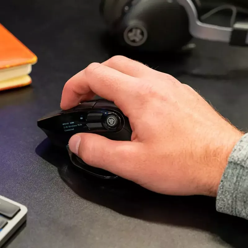 JLab Audio Epic Office dešinės rankos belaidė pelė – Bluetooth + USB Type-A, optinė 2400 DPI, 9 mygtukai, ratukas, juoda