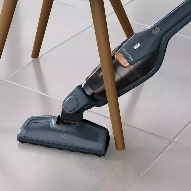 Electrolux EERC75DB 2-in-1 belaidis dulkių siurblys, sausas valymas, cikloninis, be maišelio, 0,5 L, mėlynas, 1,5 Ah