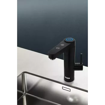 Momentinis vandens šildytuvas NOVEEN IWH965 INOX BLACK 5,5 kW 220V, nerūdijantis plienas, jutiklinis valdymas, 2,5 l/min