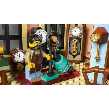 LEGO Icons statybinis rinkinys 10350 Tudor kampinis namas