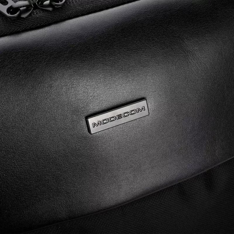 Dėklas nešiojamam kompiuteriui MODECOM Active 15 PLE‑MC‑ACTIVE‑15, 15,6 col., eko oda, juodas, užtrauktukas, USB prievadas