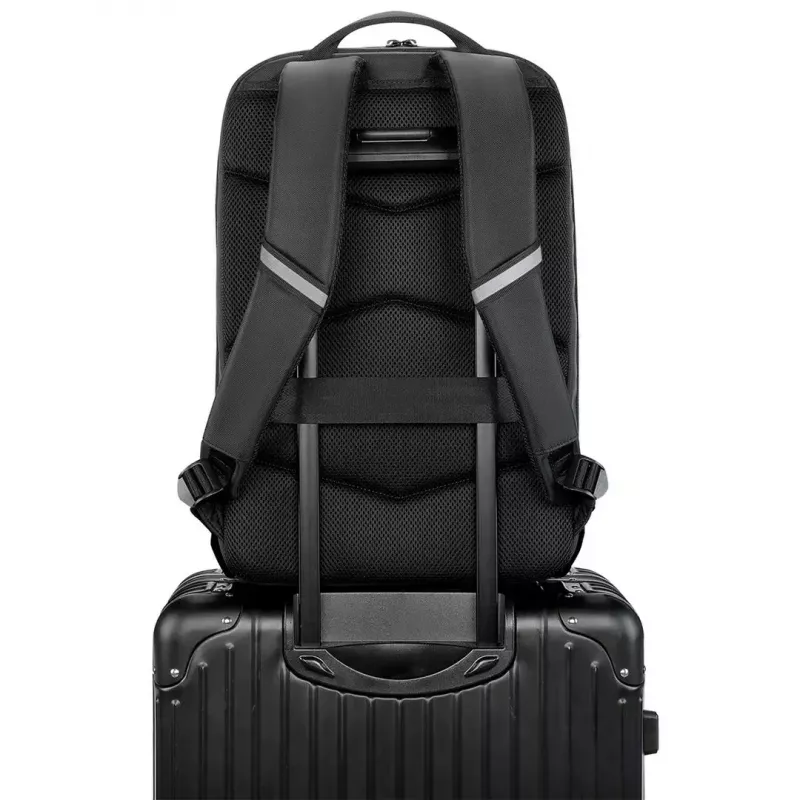 Dėklas nešiojamam kompiuteriui MODECOM Active 15 PLE‑MC‑ACTIVE‑15, 15,6 col., eko oda, juodas, užtrauktukas, USB prievadas