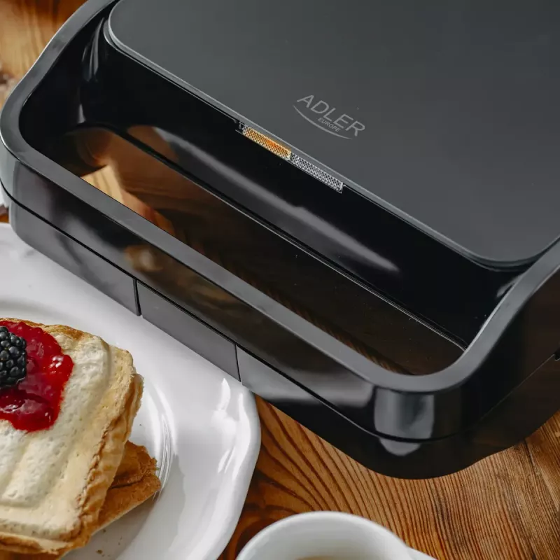 Sumuštinių keptuvė 2-in-1 Adler AD 3070b — 850 W, 2 plokštės, juoda