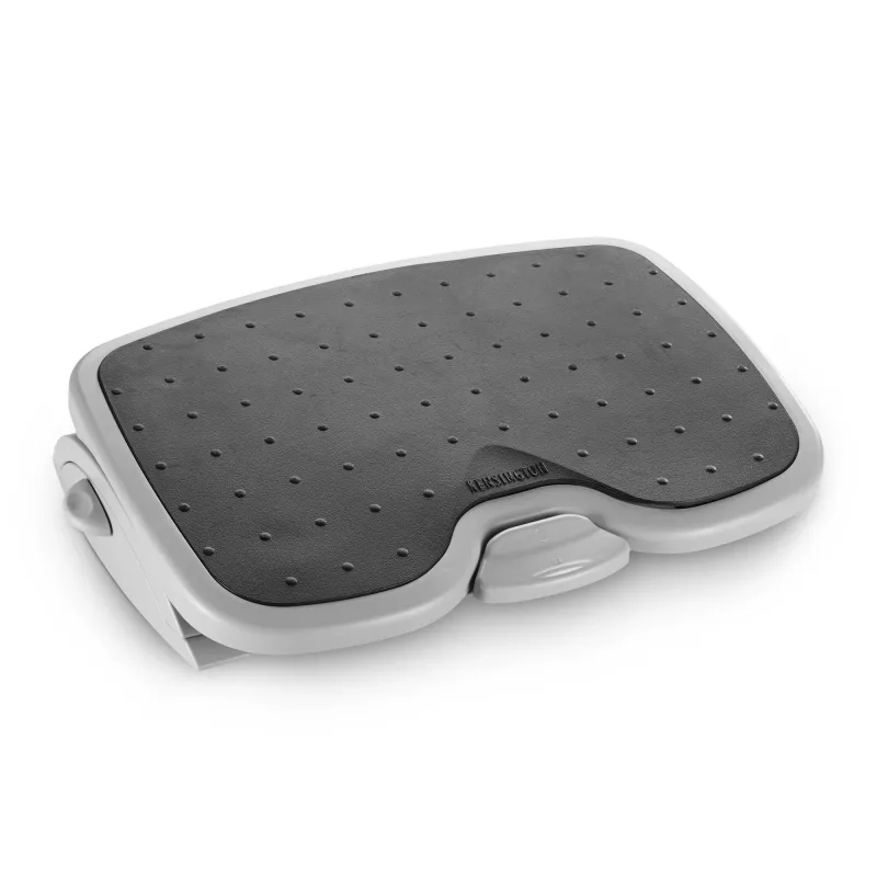 Pėdų atrama Kensington SoleMate Plus reguliuojamas pasvirimas 0–20°, aukštis 8,89–12,7 cm, platforma 45×35 cm, juoda/pilka