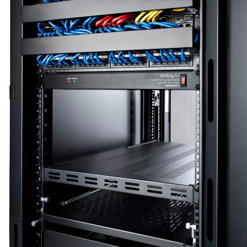 StarTech.com ADJSHELFHDV 1U reguliuojamo gylio ventiliuojama lentyna serverio stovui – 150 kg talpa, 19,5–38 col. gylis, 27,5 col. gylio