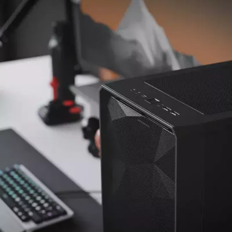 Korpusas PC Fractal Design Meshify 2 Compact — Baltas, ATX PSU, 2x140mm priekyje, 1x120mm gale, 2.5/3.5 colio diskai, 210×424×475 mm
