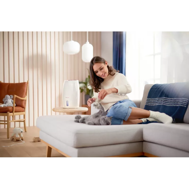 Oro drėkintuvas Philips HU2716/10 — 2 L talpa, 17 W, 220–240 V, baltas/rožinis auksas, kompaktiškas 220×220×350 mm
