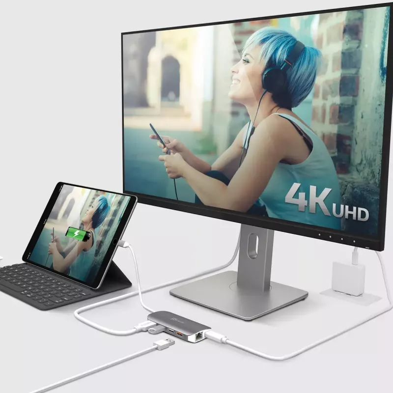 j5create JCD383 USB-C™ 9-in-1 kelių prievadų adapteris, sidabrinis ir baltas