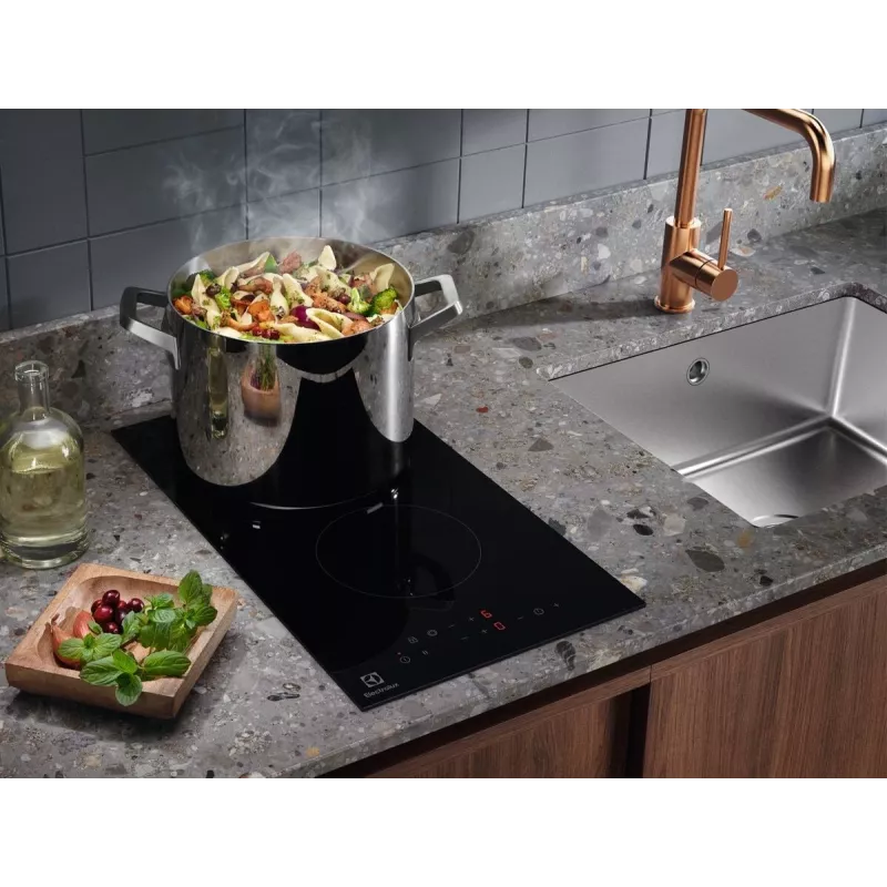 Electrolux Serie 300 LHR3233CK Juoda Įmontuojama 29 cm Keraminė kaitlentė 2 zonos